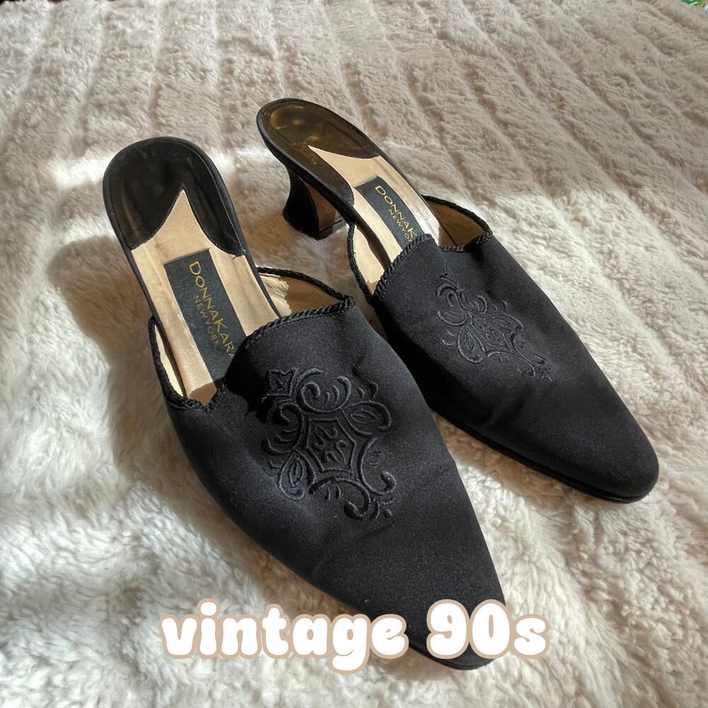 DONNA KARAN NEW YORK mules US9.5B black satin embroidered kitten heel 90s